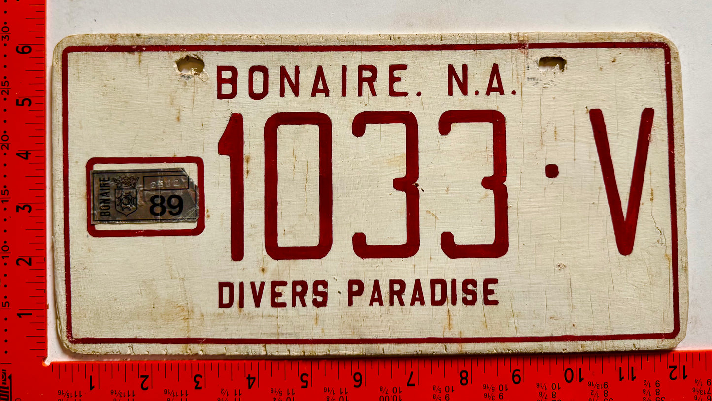 1989 Bonaire #1033-V Commercial Replacement License Plate