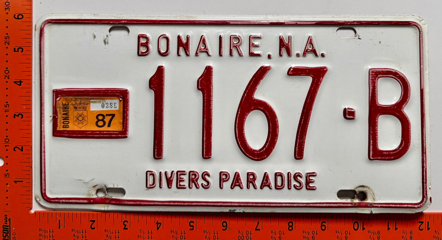 1987 Bonaire #1167-B Passenger License Plate