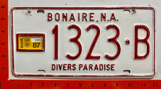 1987 Bonaire #1323-B Passenger License Plate