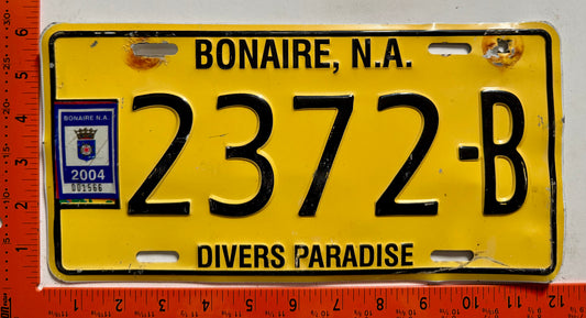 2004 Bonaire #2372-B Passenger License Plate