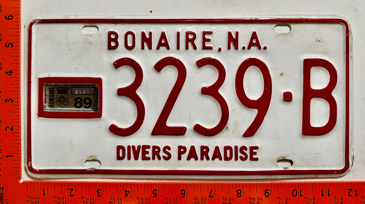 1989 Bonaire #3239-B Passenger License Plate