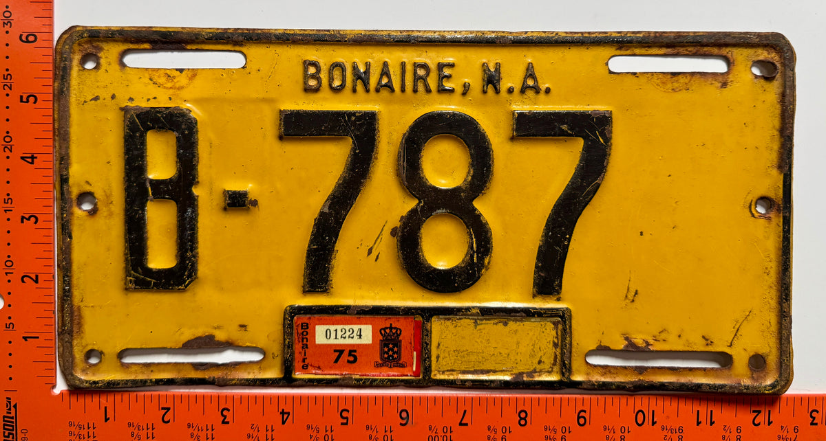 1971 base Bonaire #B-787 Passenger Original and Replacement License Plates