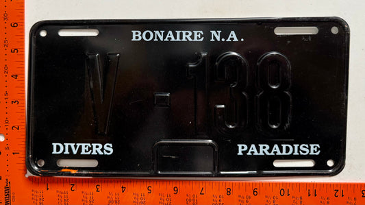 1993 base Bonaire #V-138 Commercial License Plate