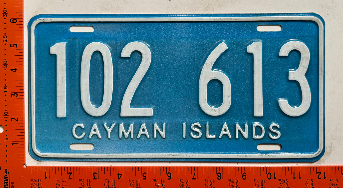 1975 base Cayman Islands #102 613 Omnibus License Plate