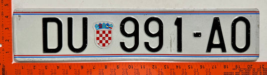 1992 series Croatia #DU 991-AO Passenger License Plate