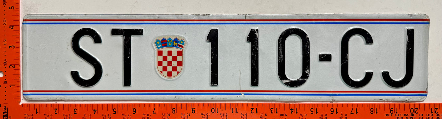 1992 series Croatia #ST 110-CJ Passenger License Plate