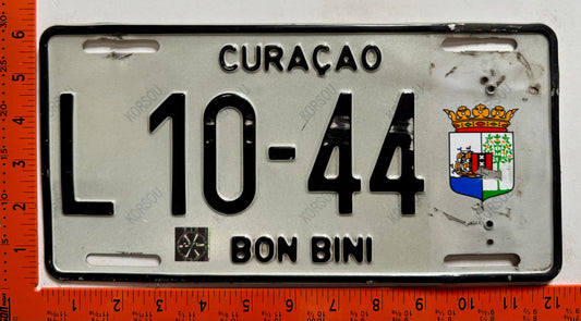2005 base Curacao #L 10-44 Passenger License Plate