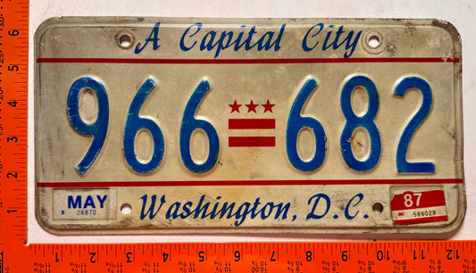 1987 Washington, DC #966 682 Passenger License Plate