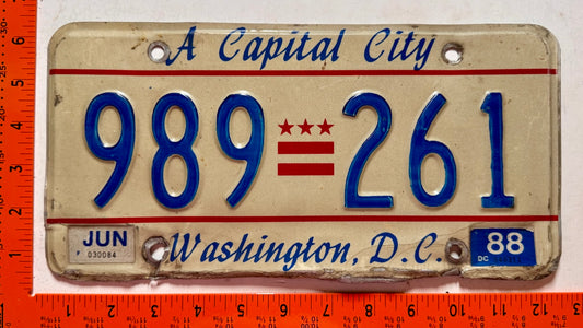 1988 Washington, DC #989 261 Passenger License Plate