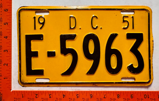 1951 Washington, DC #E-5963 Passenger License Plate
