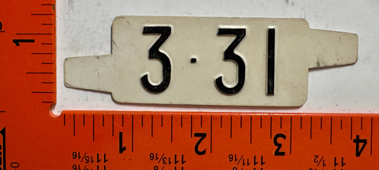 Delaware 3-31 Passenger License Plate Date Tab