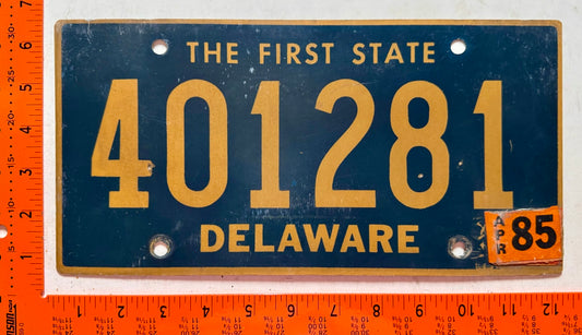 1985 Delaware #401281 Passenger License Plate
