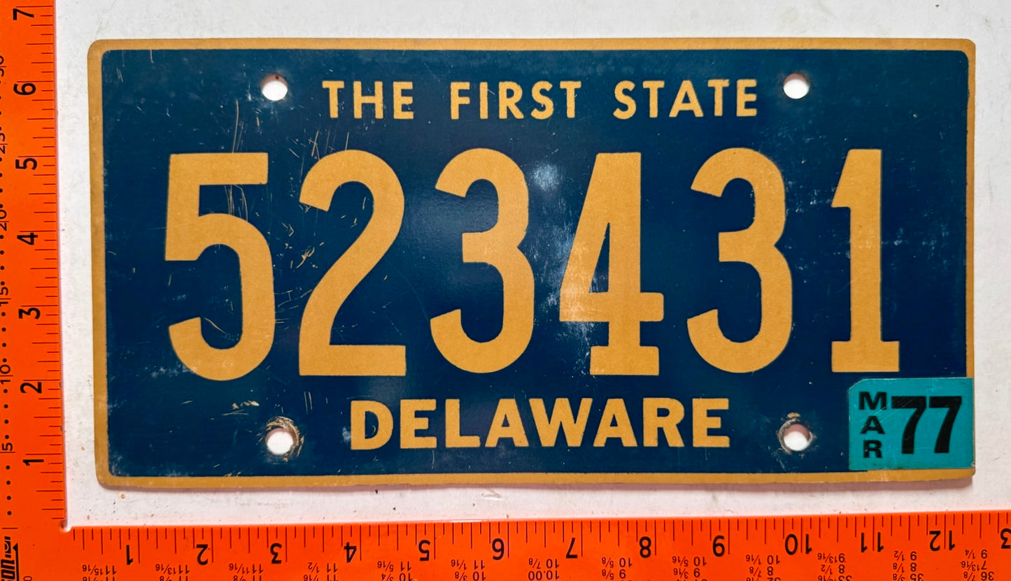 1977 Delaware #523431 Passenger License Plate