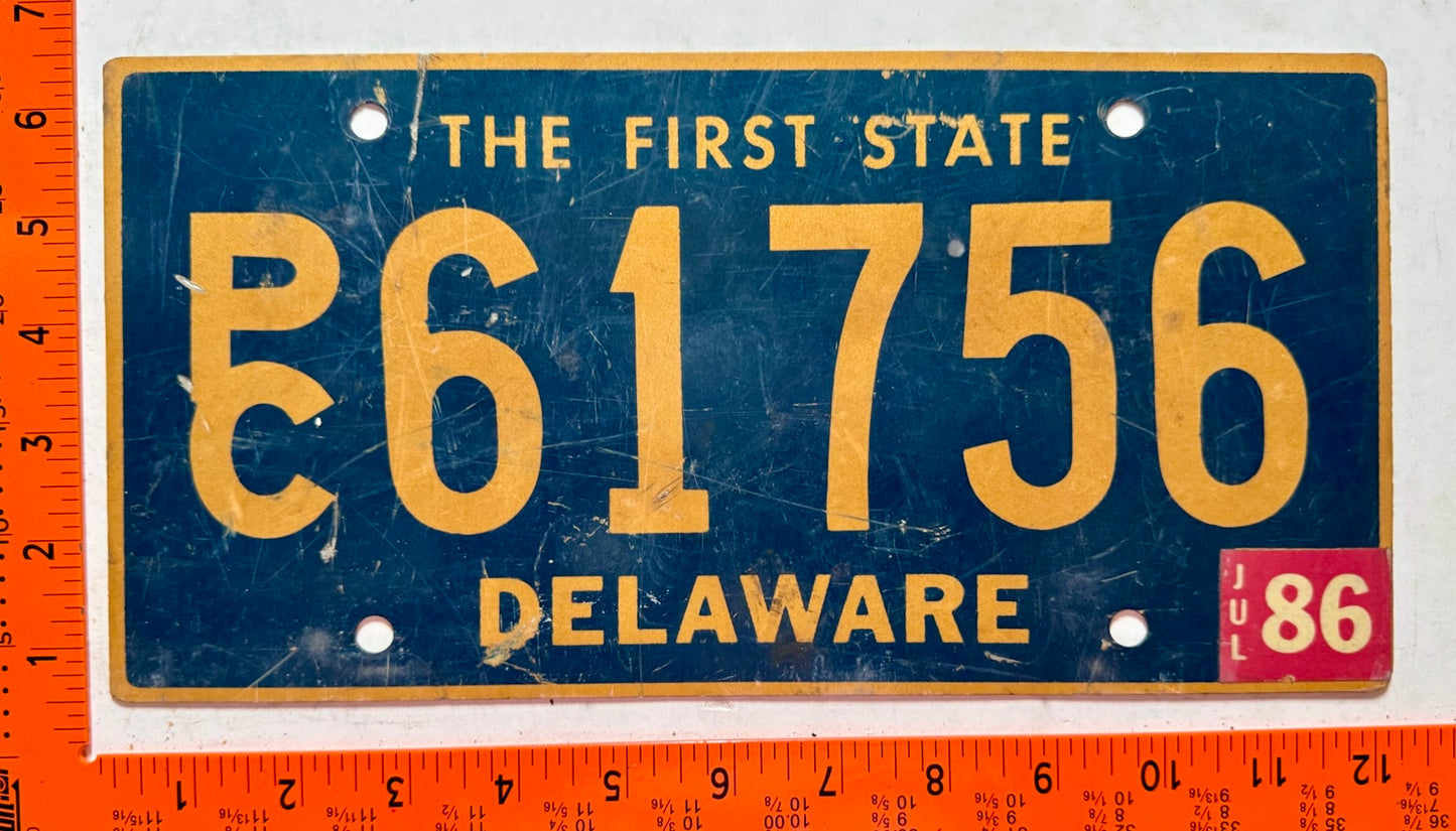 1986 Delaware #PC61756 Pleasure/Commercial License Plate