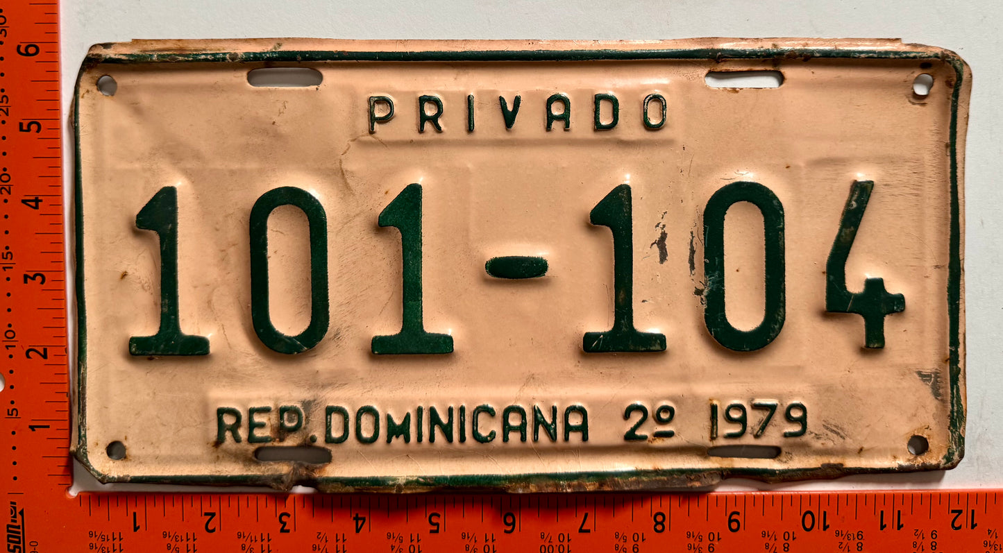 2nd half 1979 Dominican Republic #101-104 Passenger License Plate