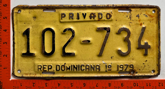 1st half 1979 Dominican Republic #102-734 Passenger License Plate