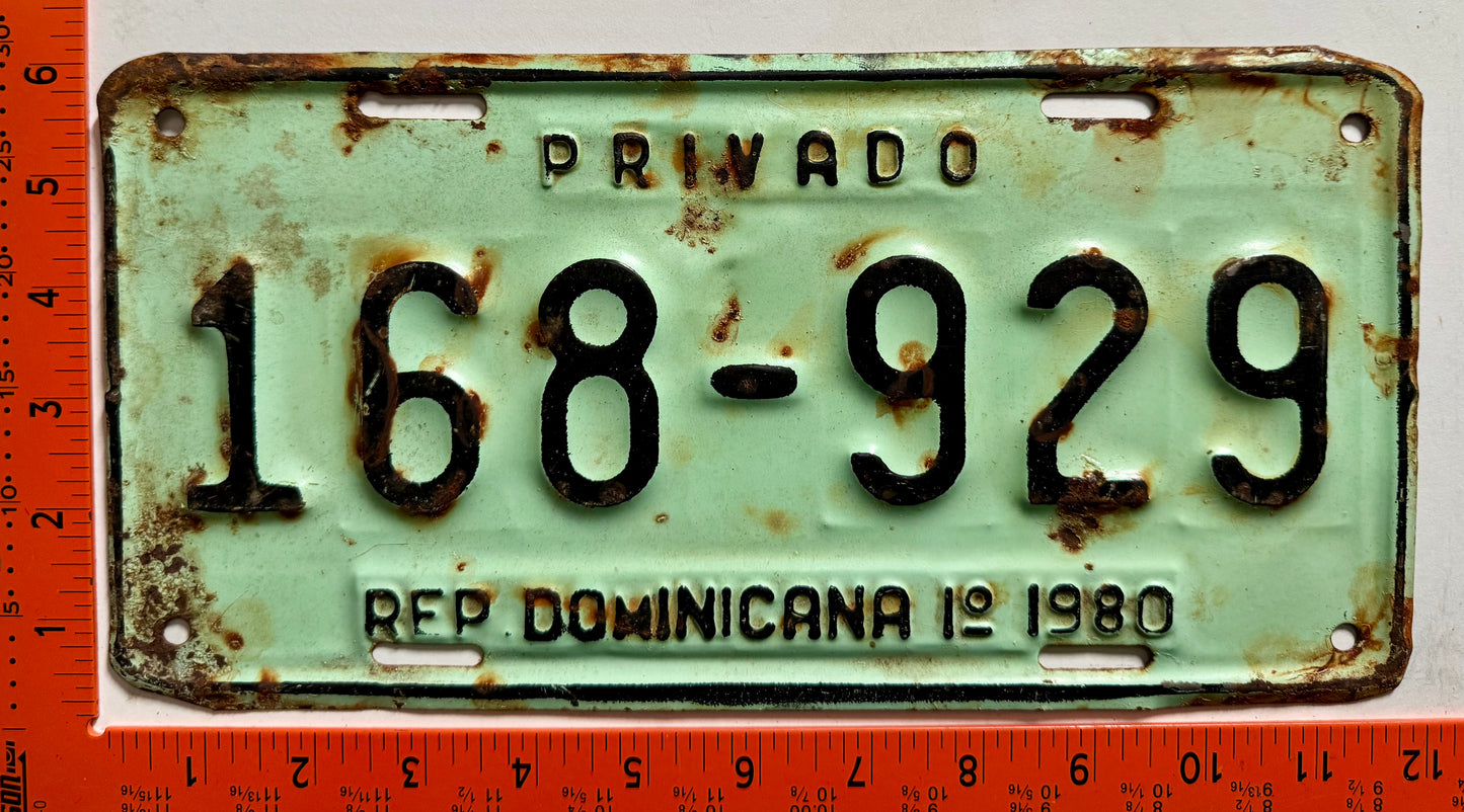 1st half 1980 Dominican Republic #168-929 Passenger License Plate