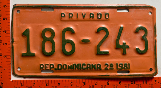 2nd half 1981 Dominican Republic #186-243 Passenger License Plate