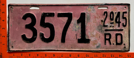 2nd half 1945 Dominican Republic #3571 Passenger License Plate