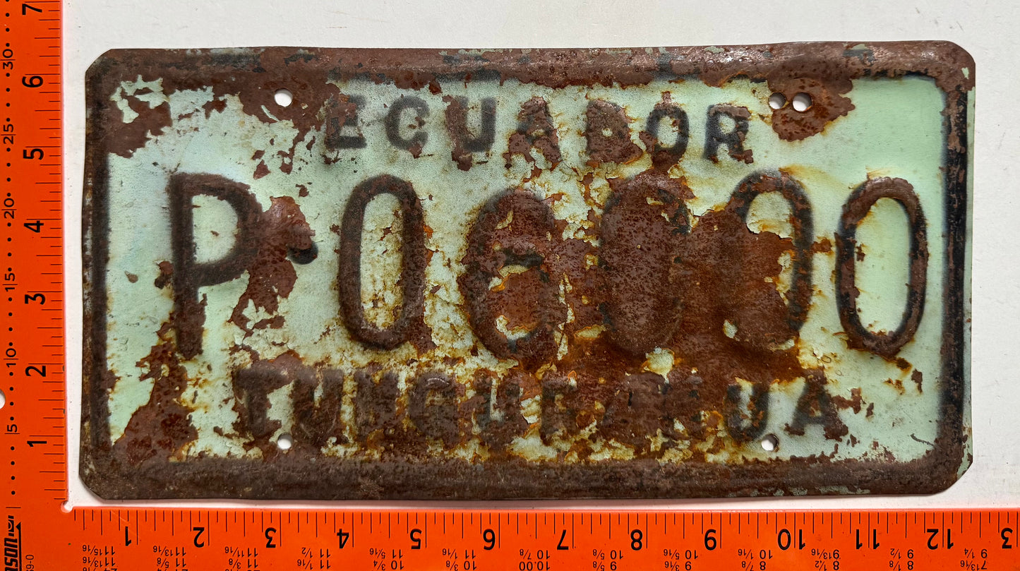 undated Ecuador #P-06000 Passenger License Plate