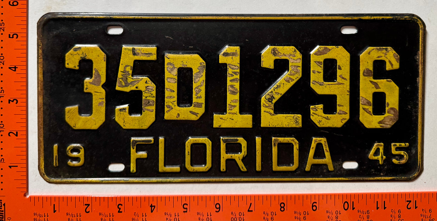 1945 Florida #35D1296 Passenger License Plate