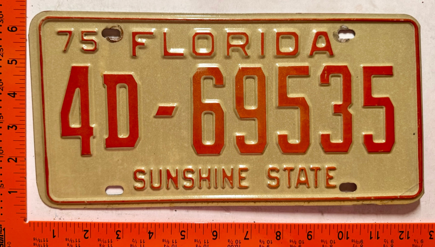 1975 Florida #4D-69535 Passenger License Plate