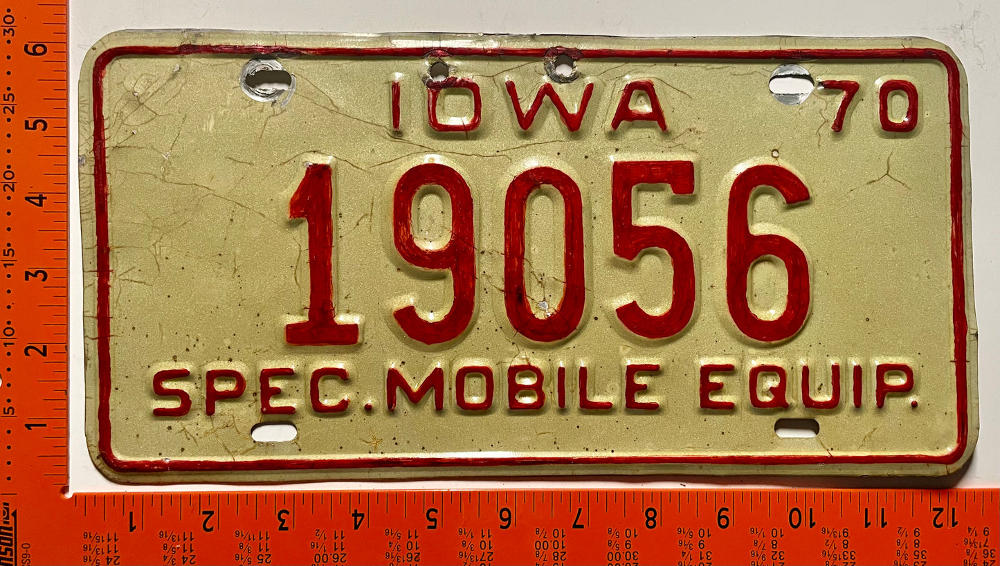 1970 Iowa #19056 Special Mobile Equipment License Plate