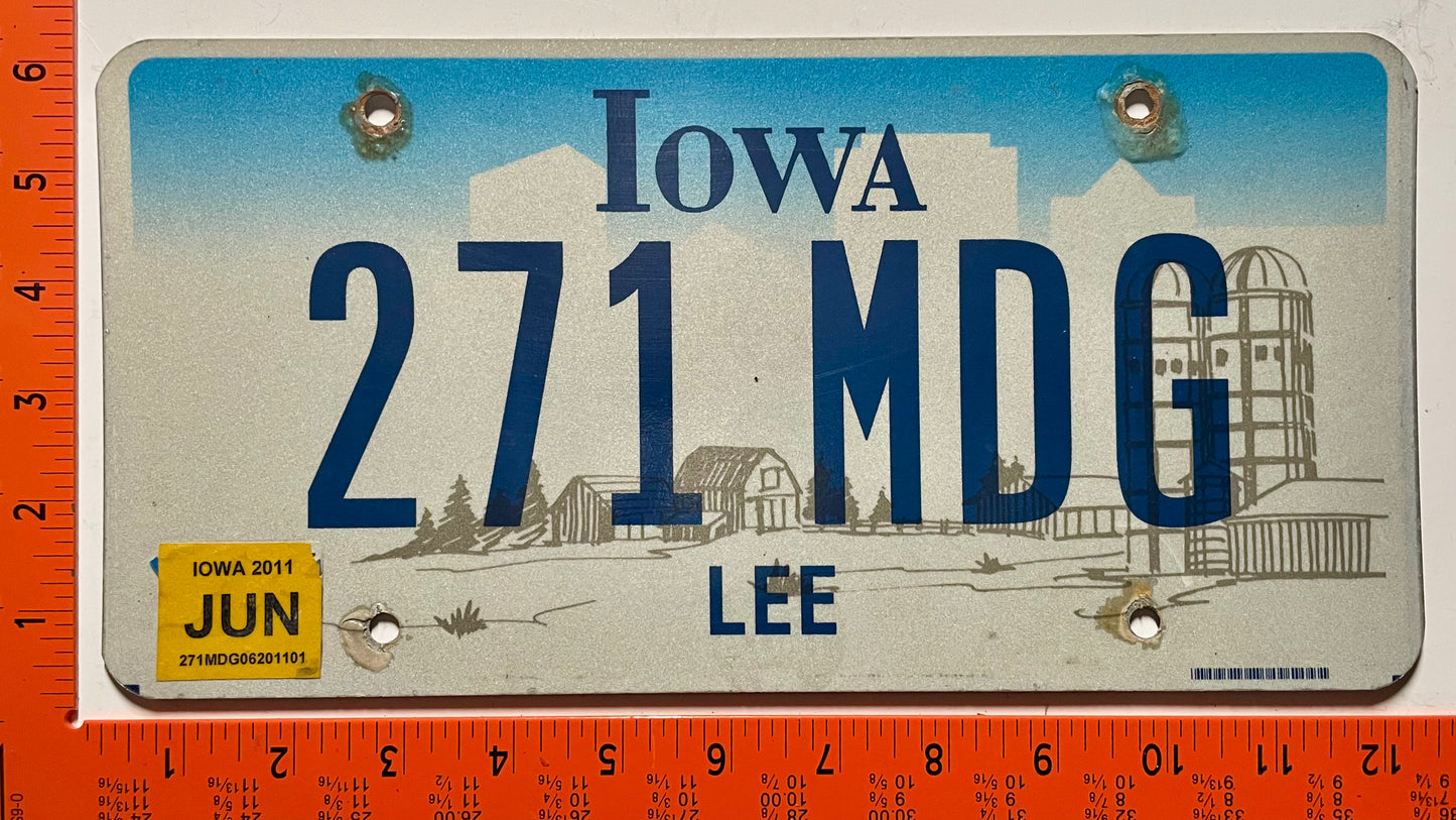 2011 Iowa #271 MDG Passenger License Plate