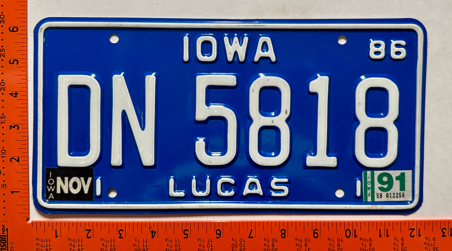 1991 Iowa #DN 5818 Truck License Plate