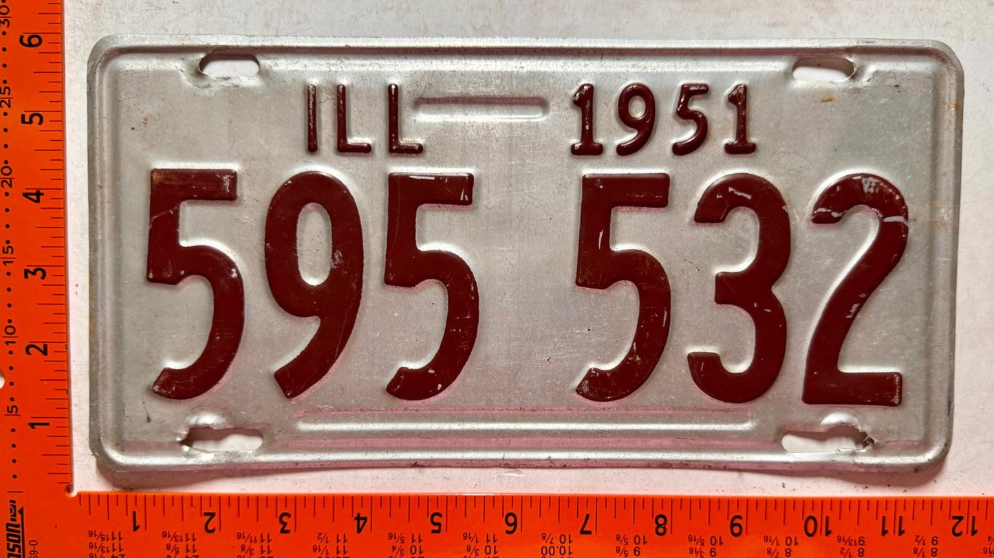 1951 Illinois #595 532 Passenger License Plate