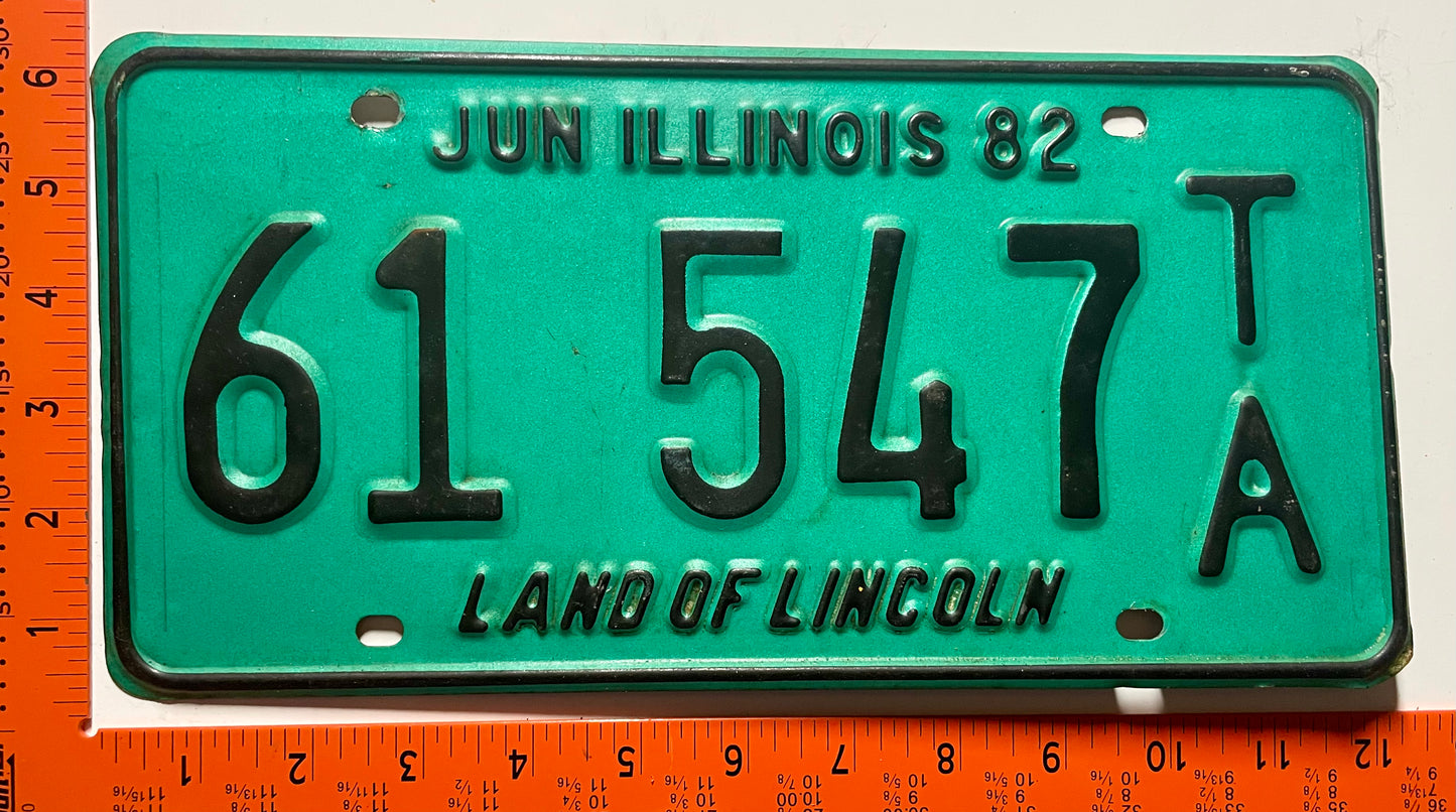 1982 Illinois #61547 T/A Trailer License Plate