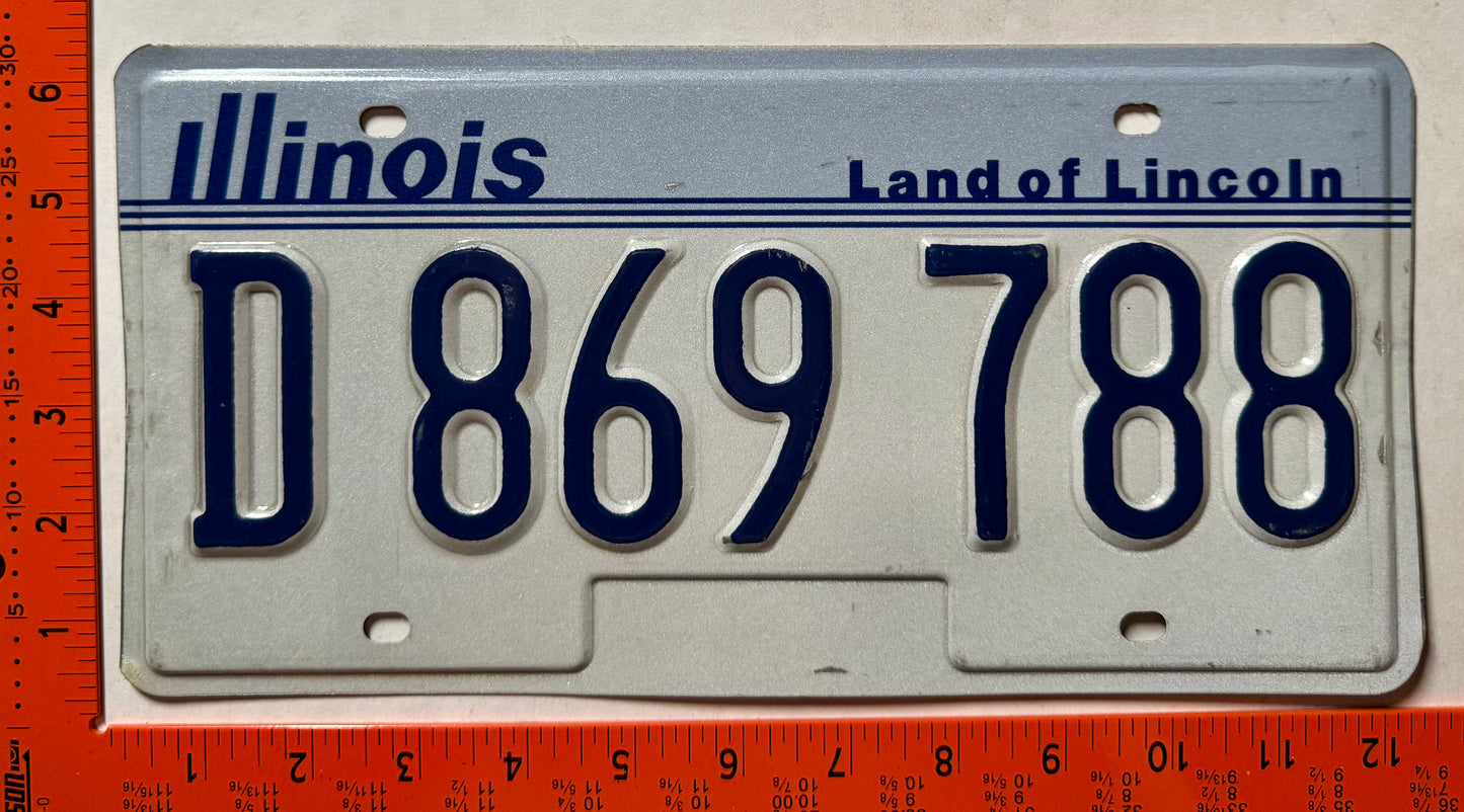 undated Illinois #D869788 Passenger License Plate