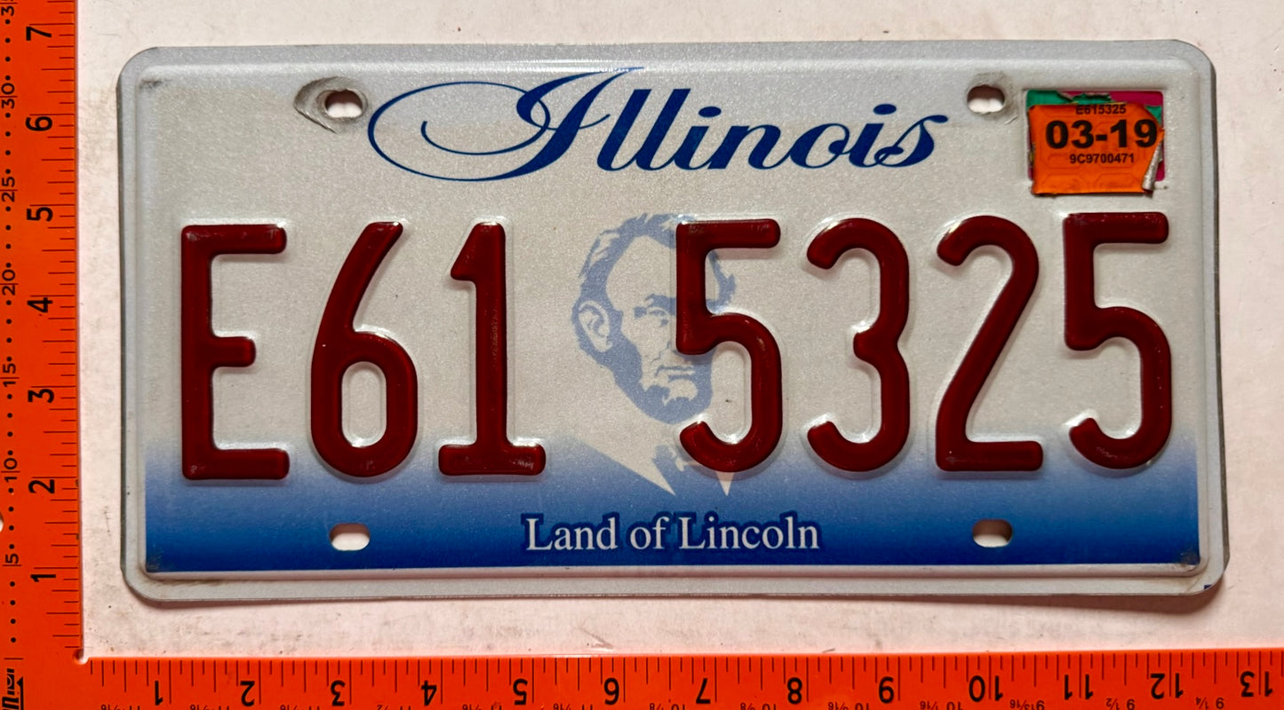 2019 Illinois #E61 5325 Passenger License Plate
