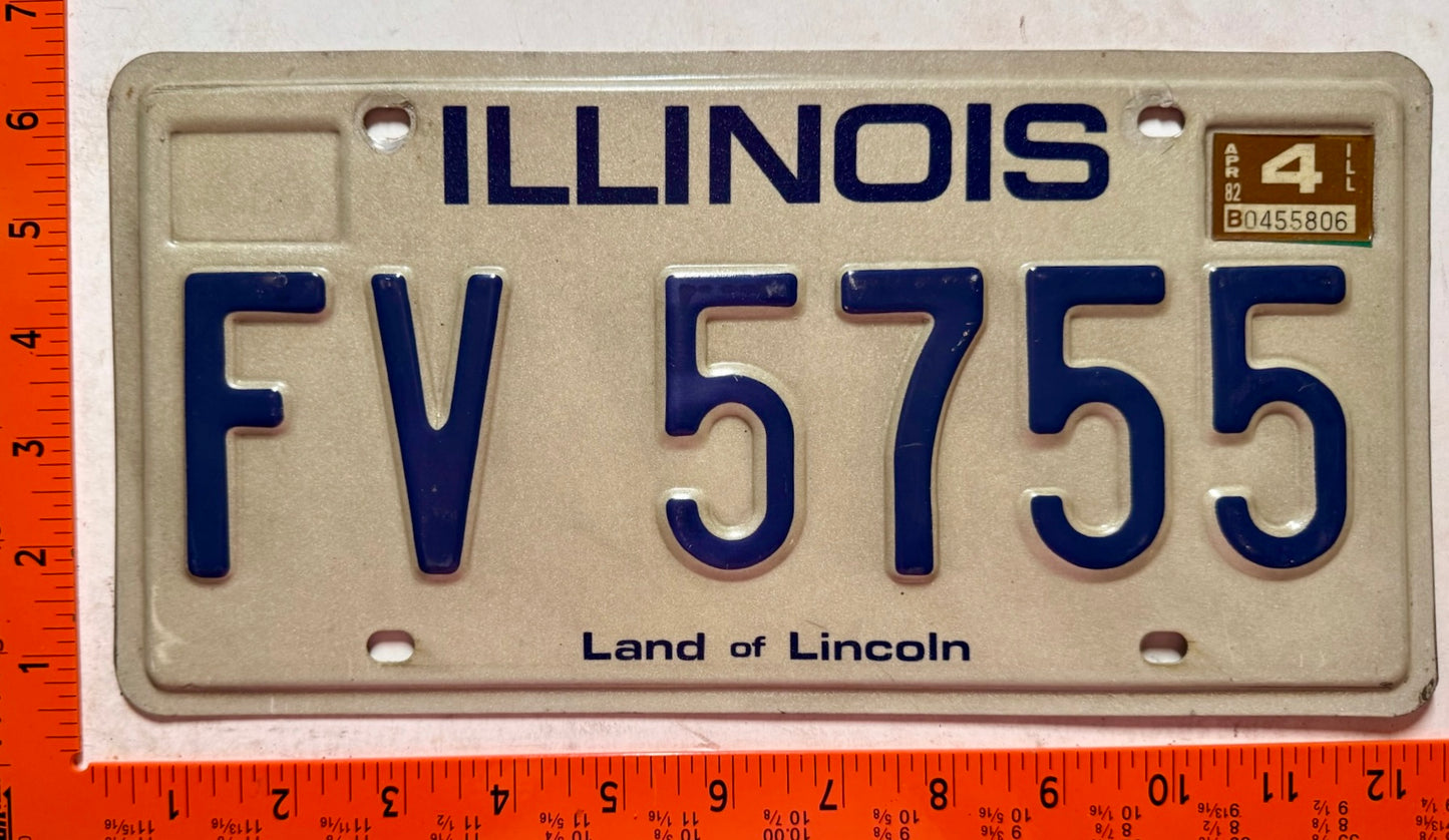 1982 Illinois #FV 5755 Passenger License Plate