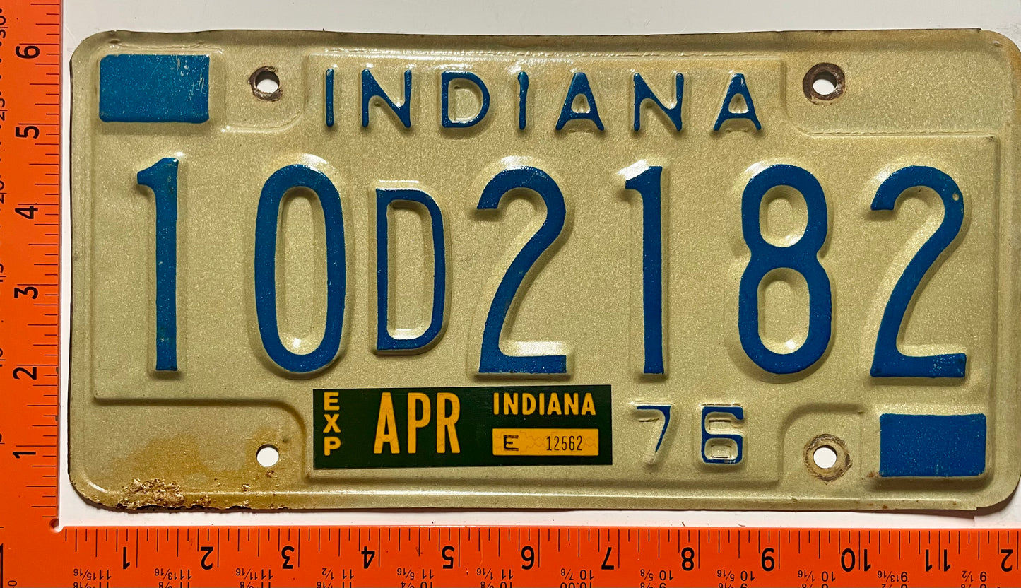 1976 Indiana #10D2182 Passenger License Plate