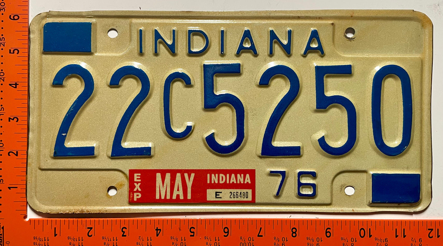 1976 Indiana #22c5250 Passenger License Plate