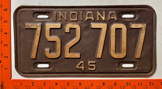 1945 Indiana #752 707 Passenger License Plate