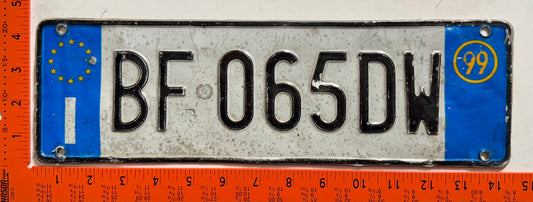 1999 Italy #BF 065DW Passenger License Plate