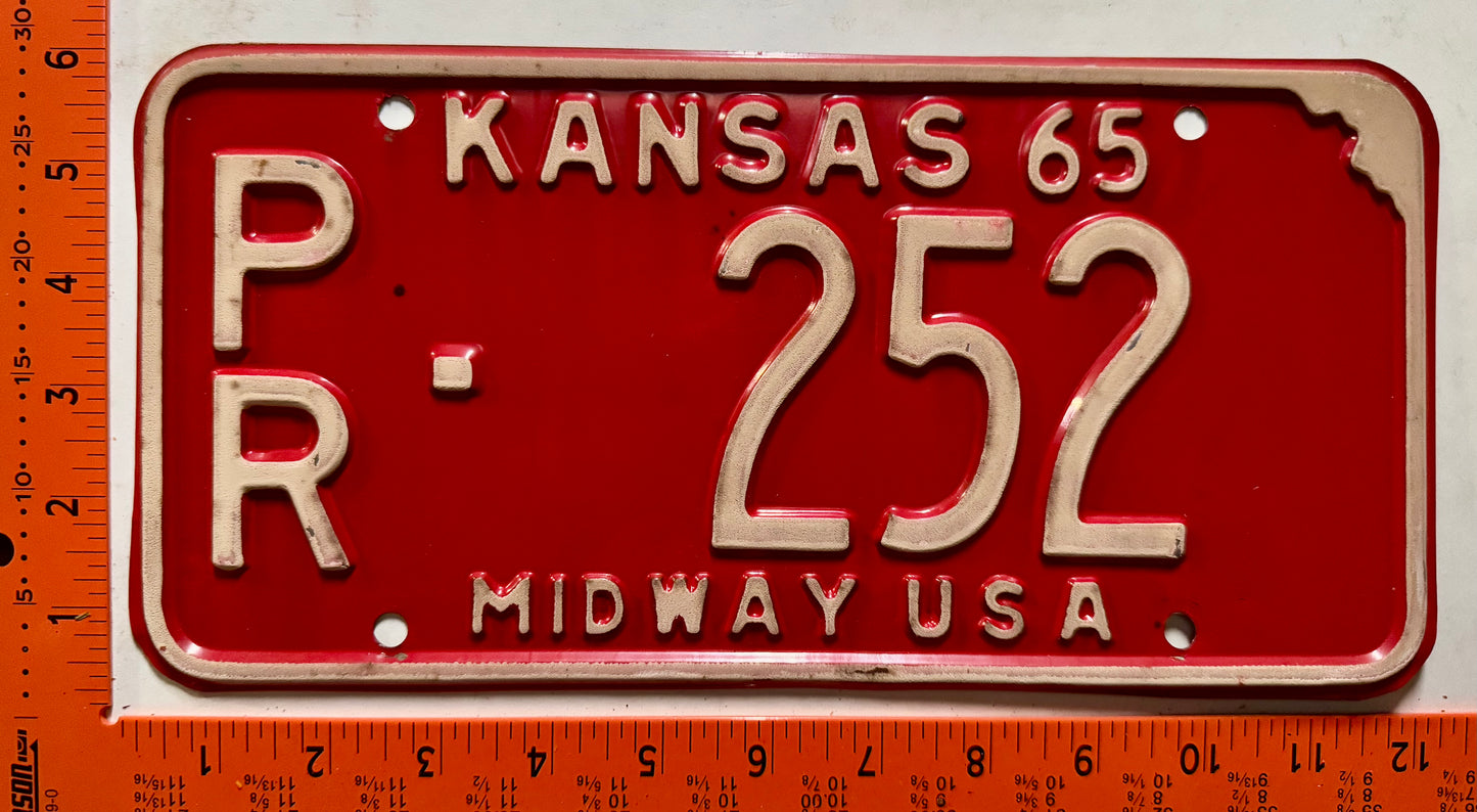 1965 Kansas #PR-252 Passenger License Plate