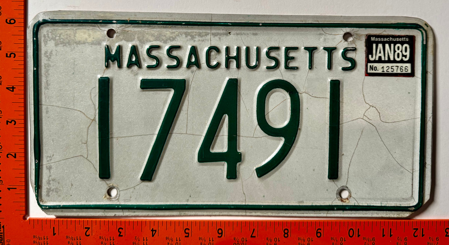 1989 Massachusetts #17491 Passenger License Plate