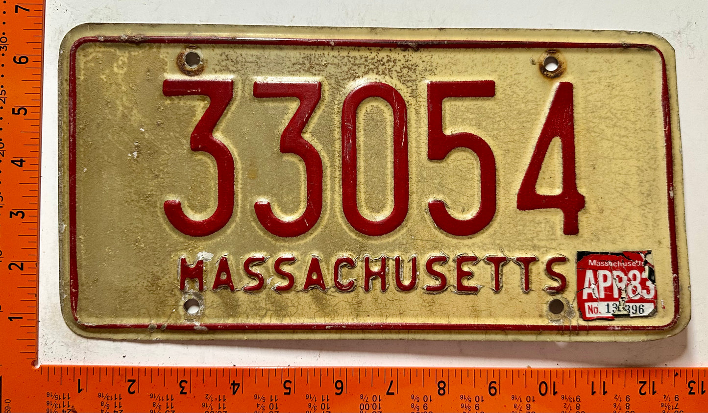 1983 Massachusetts #33054 Passenger License Plate