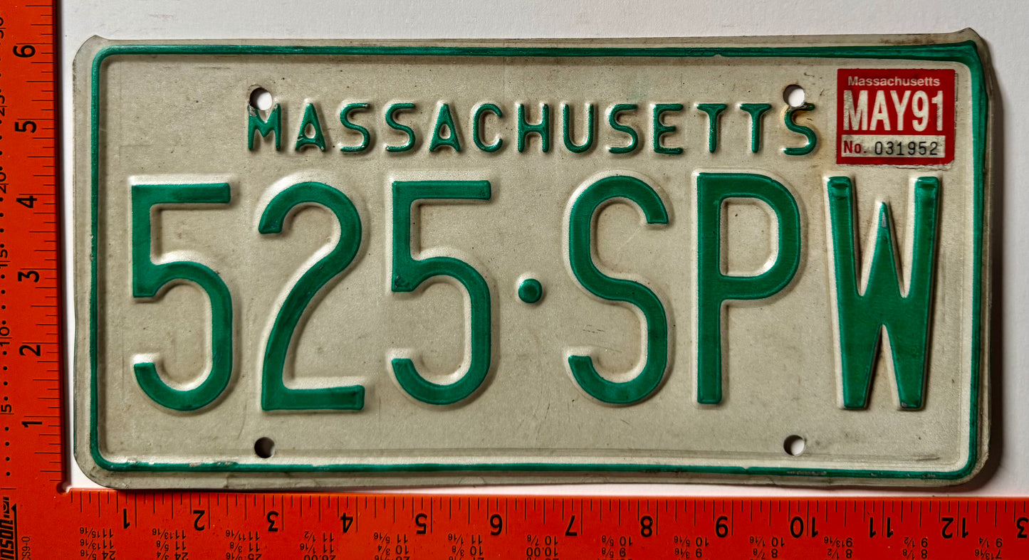 1991 Massachusetts #525-SPW Passenger License Plate
