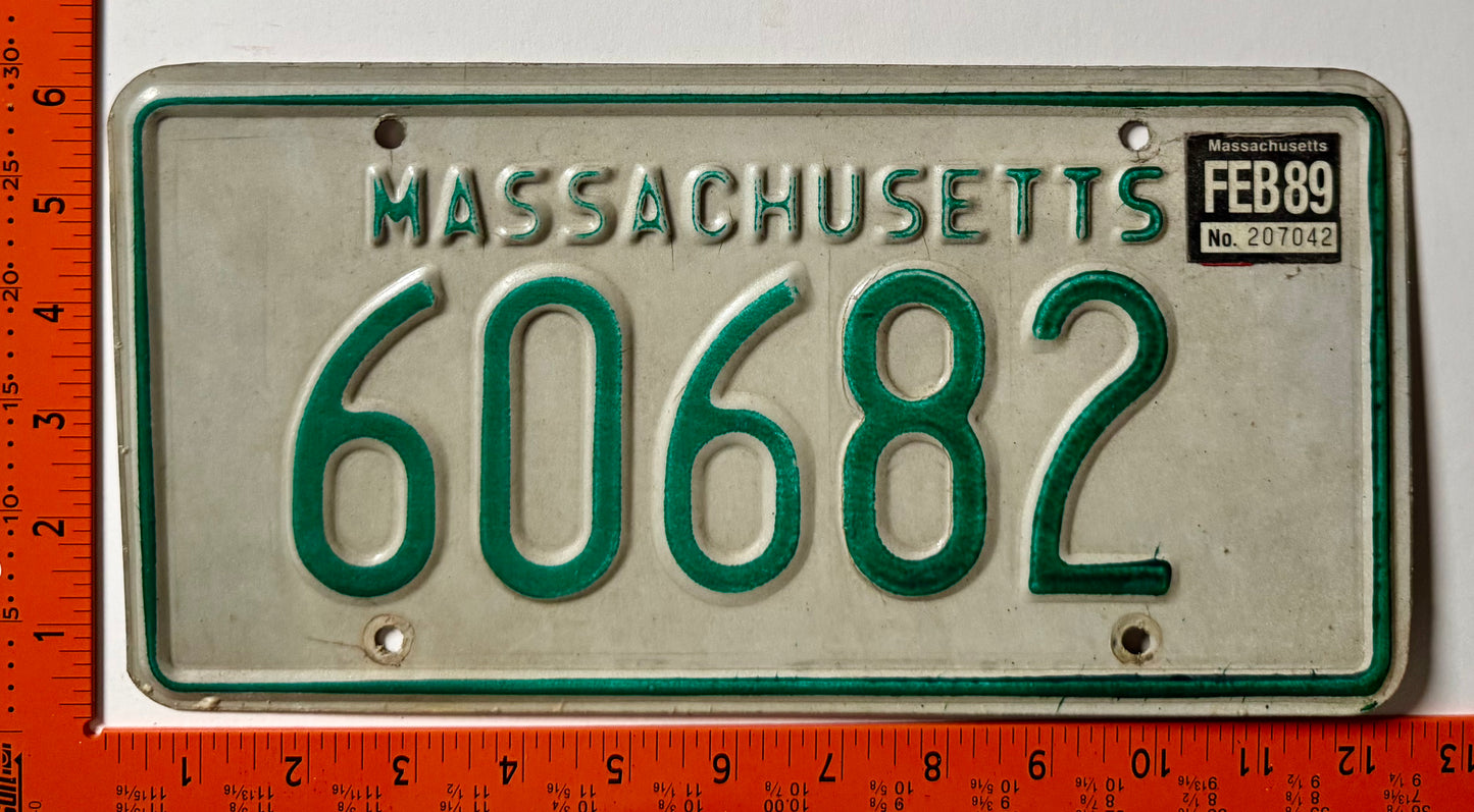 1989 Massachusetts #60682 Passenger License Plate