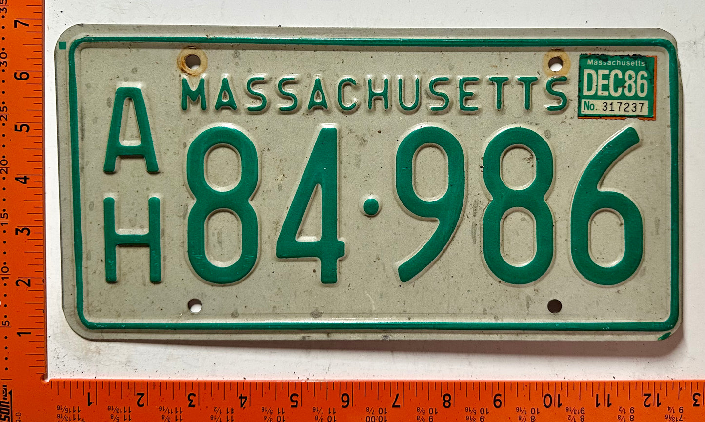 1986 Massachusetts #A/H 84-986 Commercial License Plate