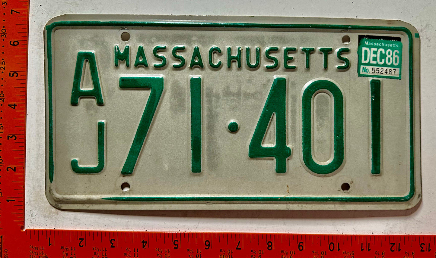 1986 Massachusetts #A/J 71-401 Commercial License Plate