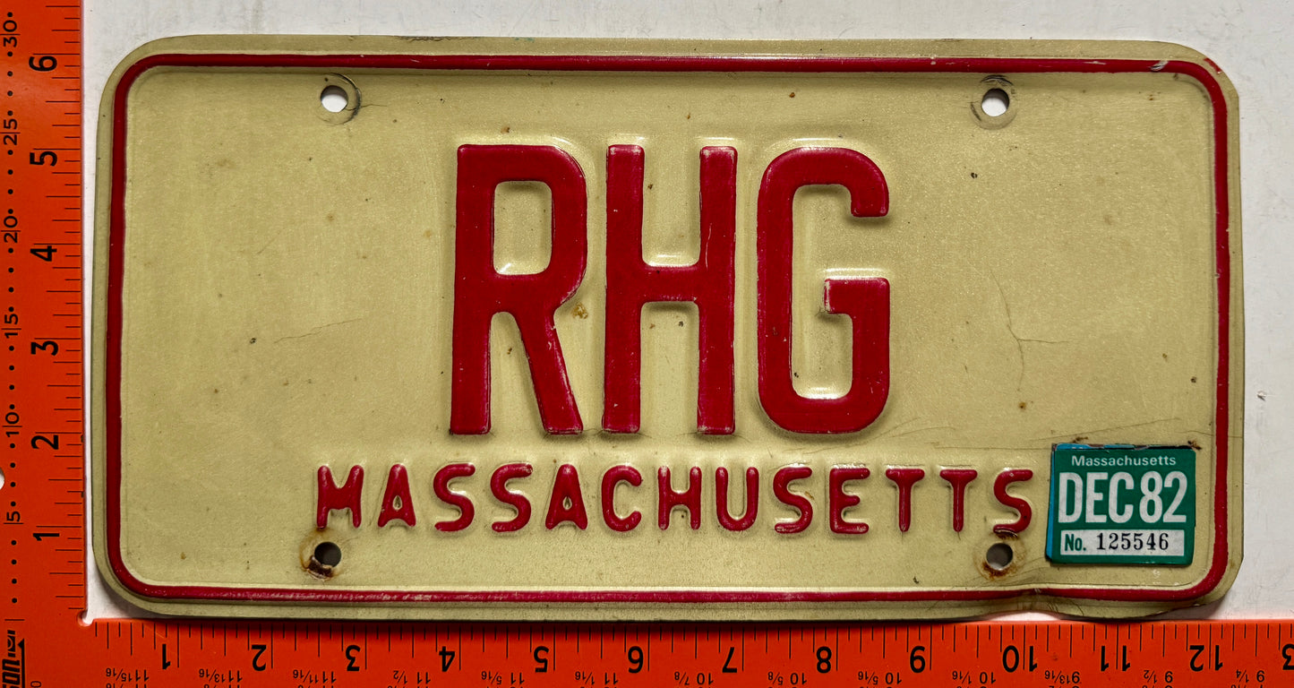 1982 Massachusetts #RHG Passenger Vanity License Plate