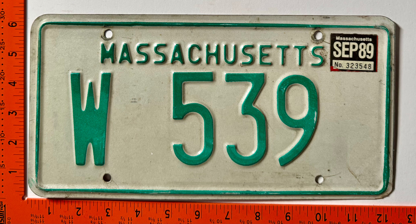 1989 Massachusetts #W 539 Passenger License Plate
