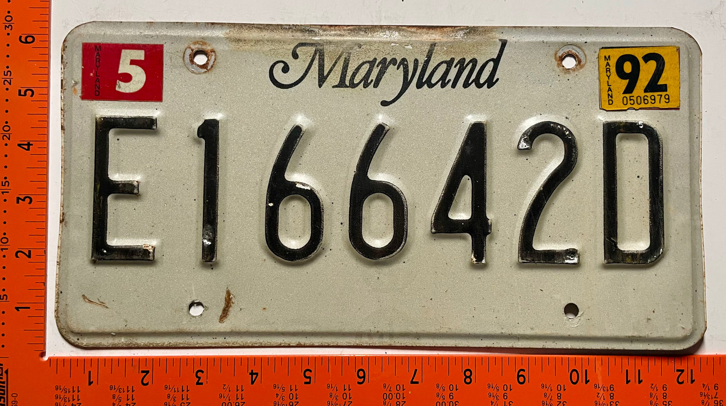 1992 Maryland #E16642D Dump Truck License Plate