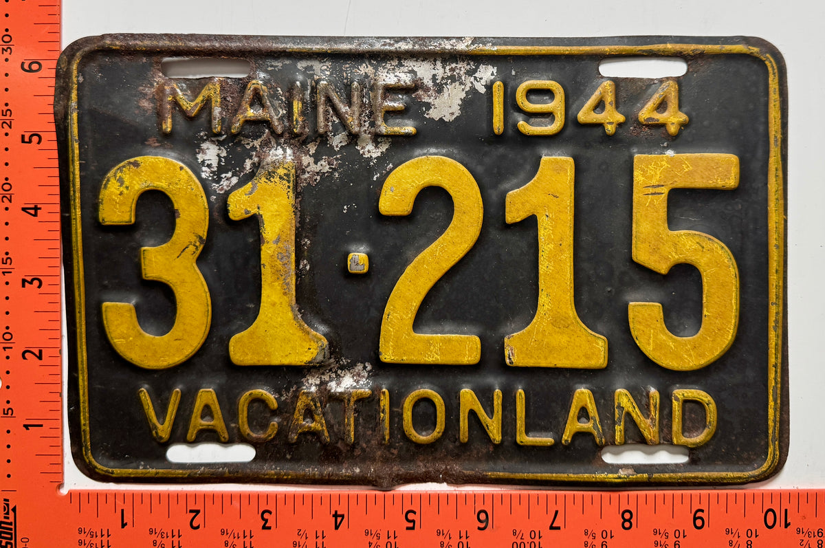 1944 Maine #31-215 Passenger License Plate