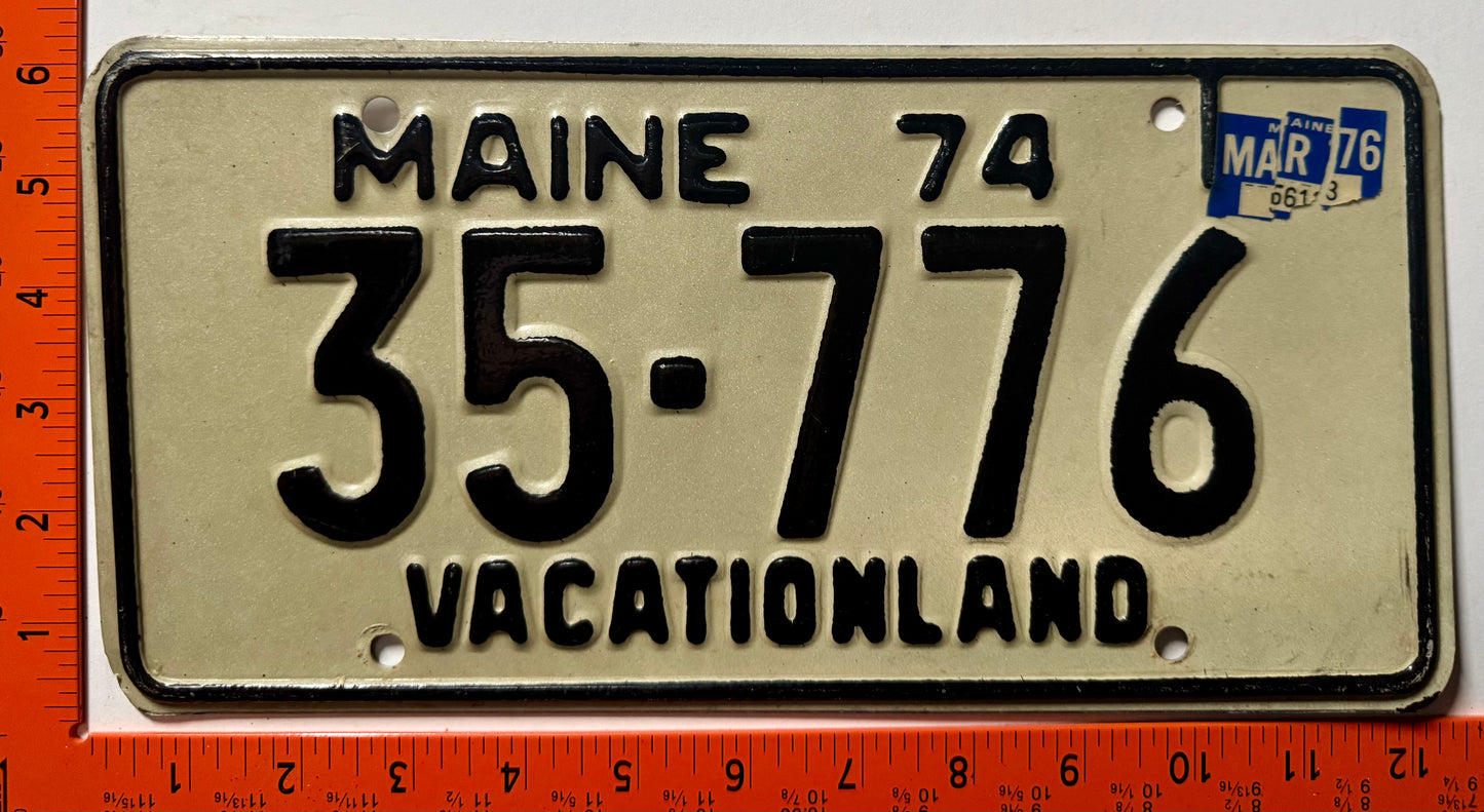 1976 Maine #35-776 Passenger License Plate